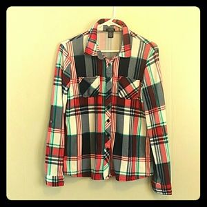 Women's plaid button down shirt
